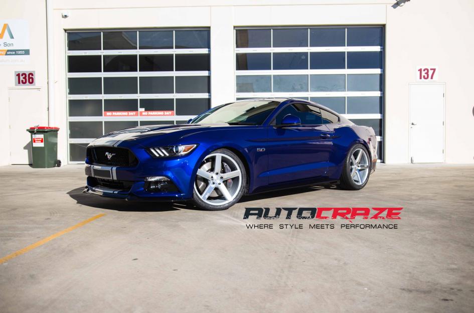 FORD MUSTANG MILAN SILVER MACHINED FACE